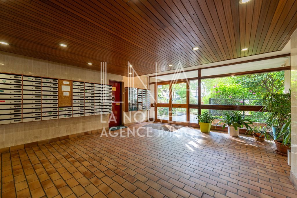 appartement 2 Pièces en vente sur LES LILAS (93260)