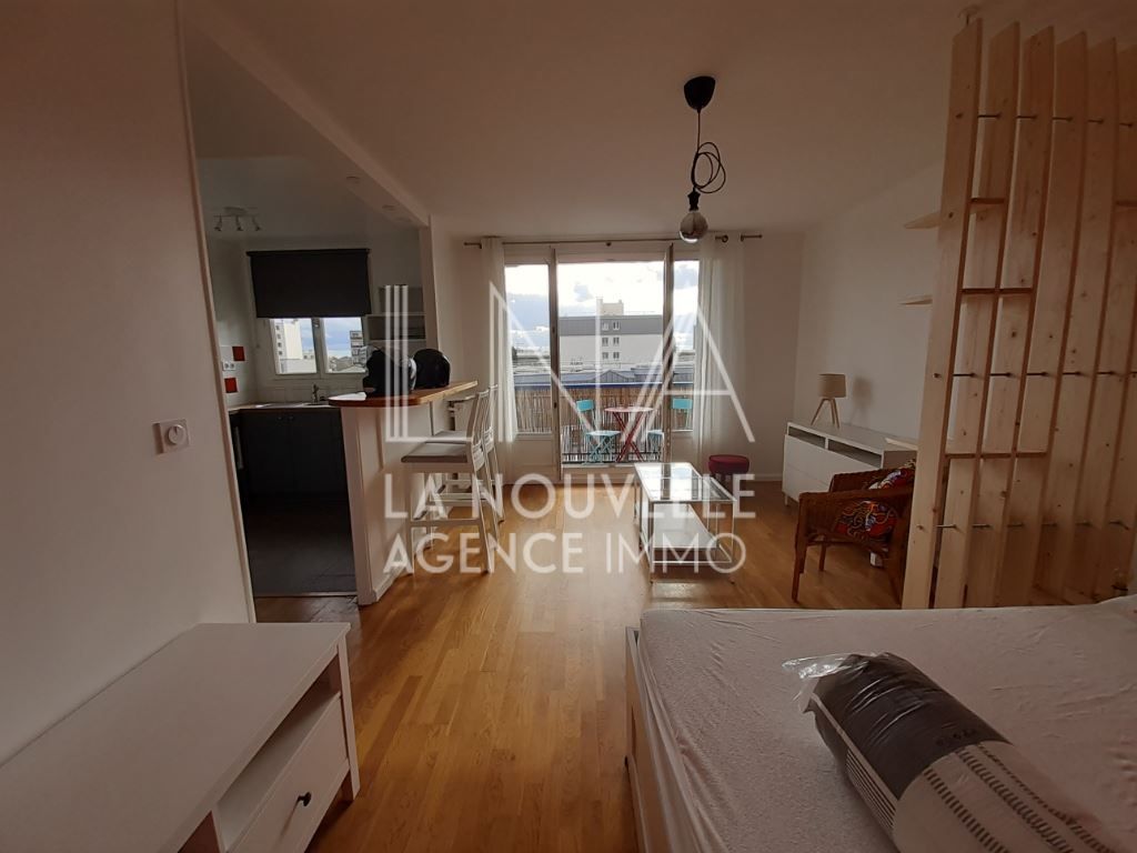 studio en location sur LES LILAS (93260)