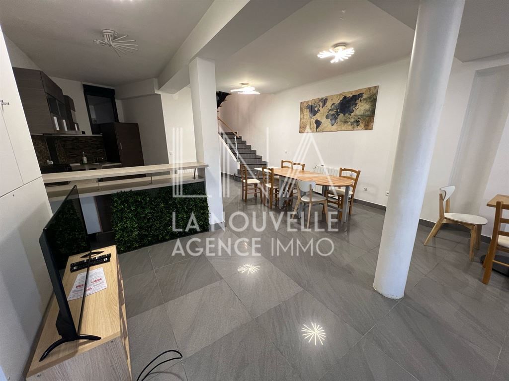 maison 6 Pièces en vente sur LES LILAS (93260)