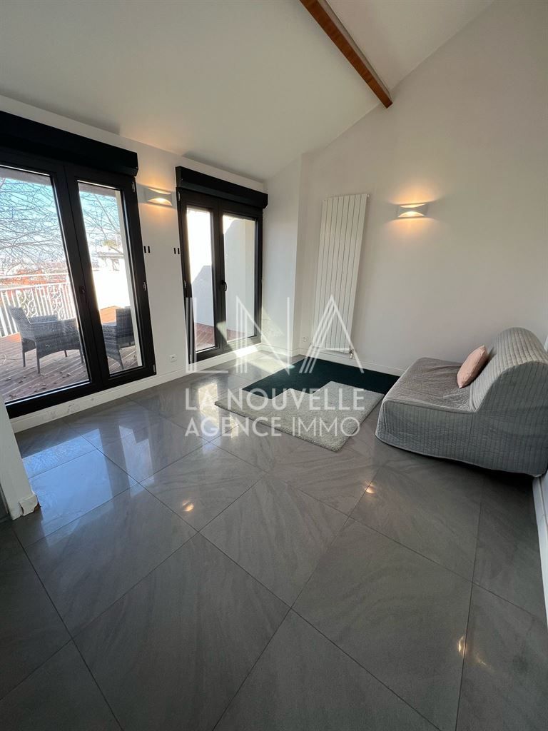 maison 6 Pièces en vente sur LES LILAS (93260)