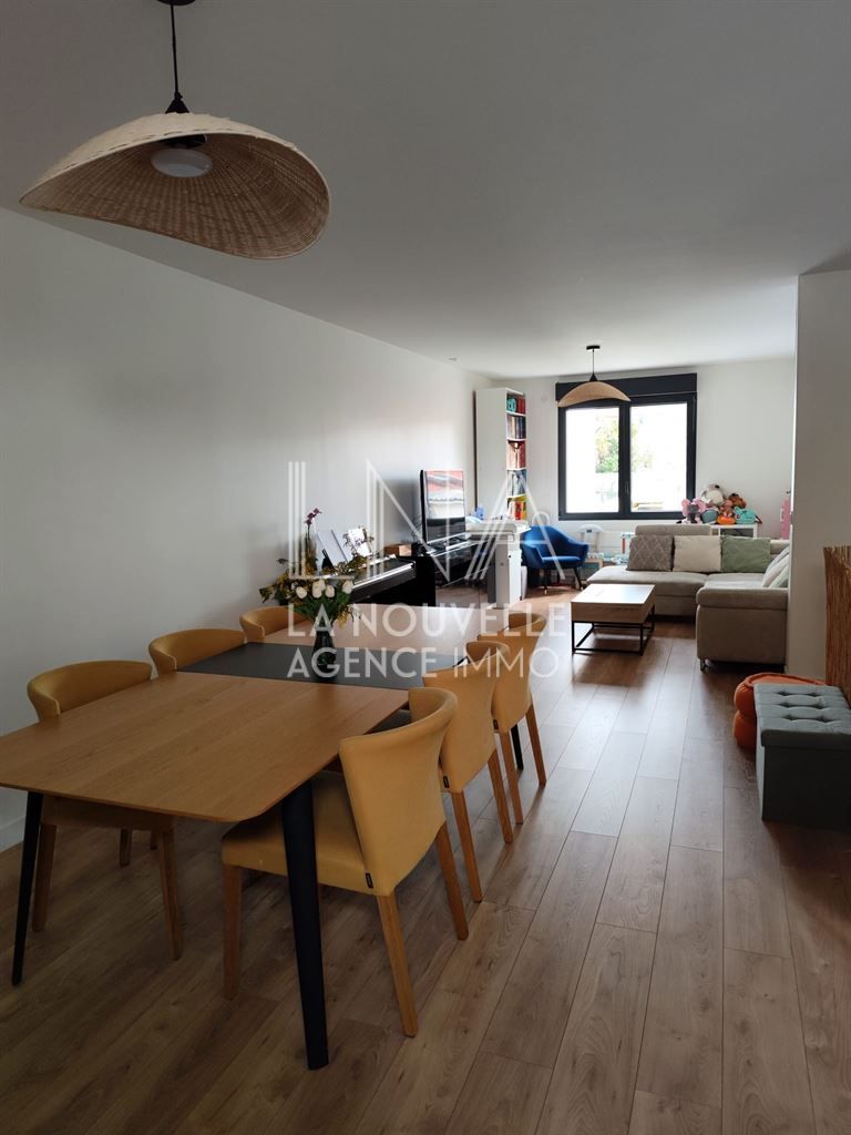 maison 5 Pièces en location sur ROMAINVILLE (93230) - Plus de details