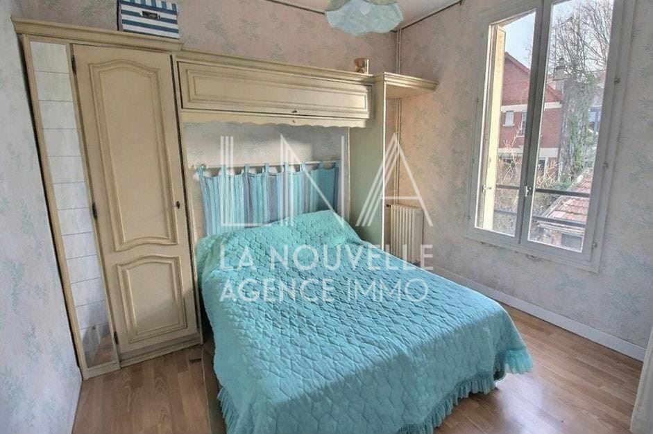 maison 4 Pièces en vente sur LES LILAS (93260)