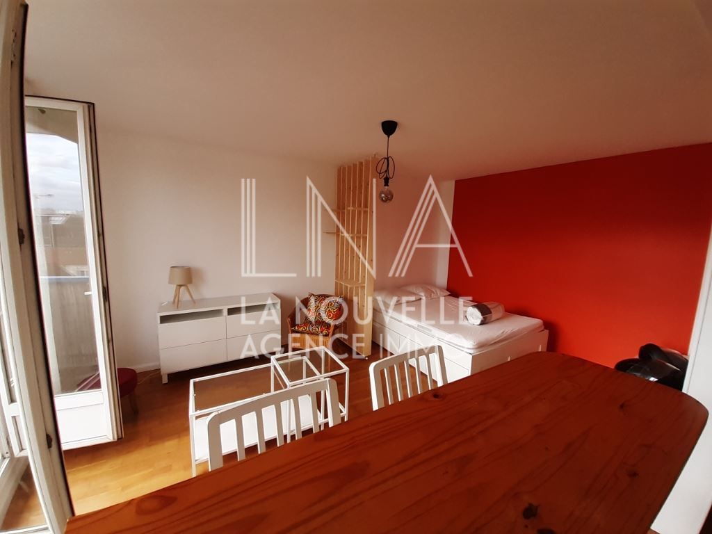 studio en location sur LES LILAS (93260)