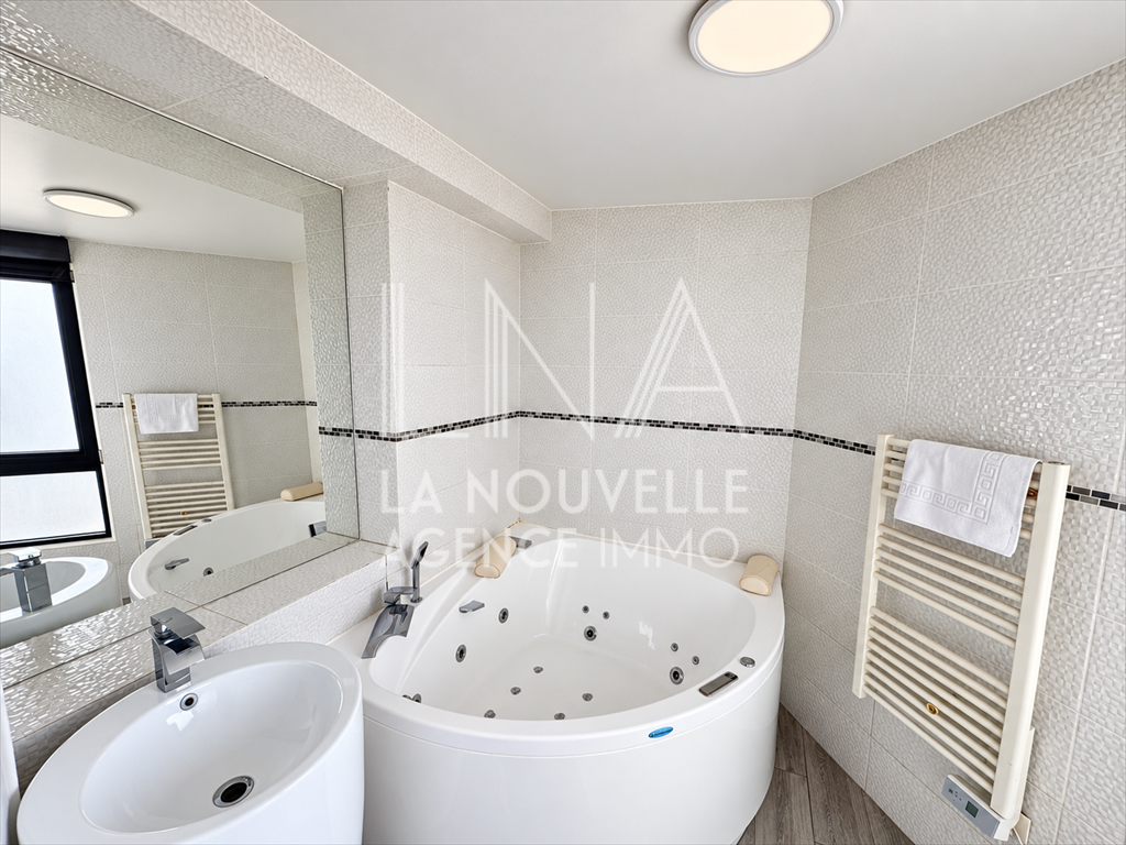 maison de ville 6 Pièces en vente sur LES LILAS (93260)
