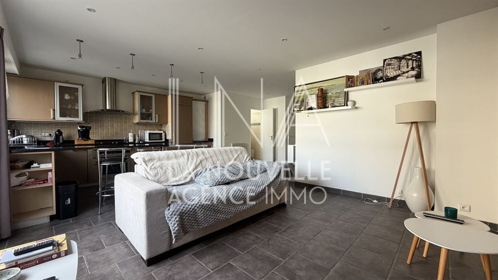 appartement 2 Pièces en vente sur LES LILAS (93260)