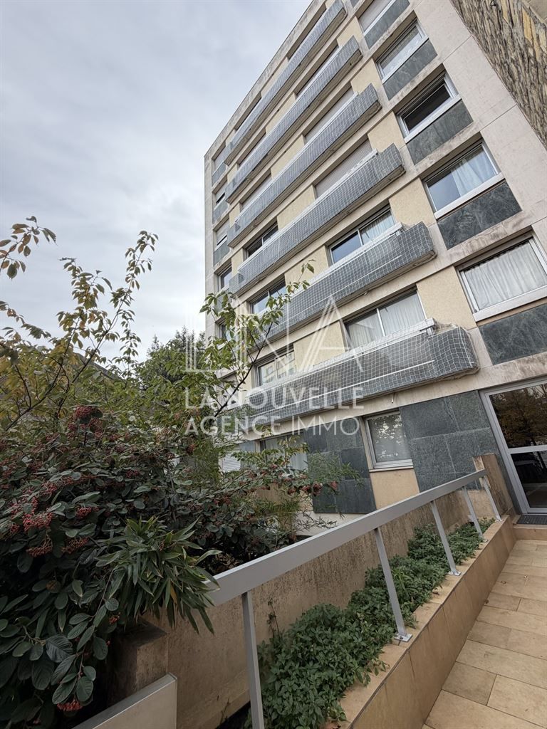 appartement 2 Pièces en vente sur LES LILAS (93260)