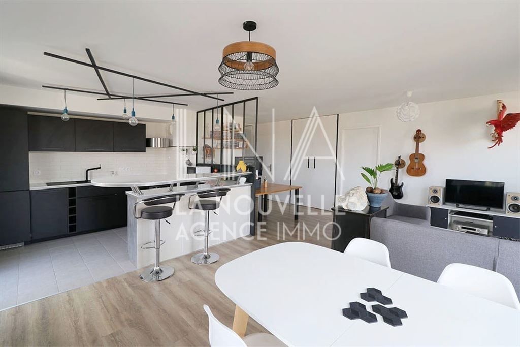 appartement 4 Pièces en vente sur ROMAINVILLE (93230) - Plus de details